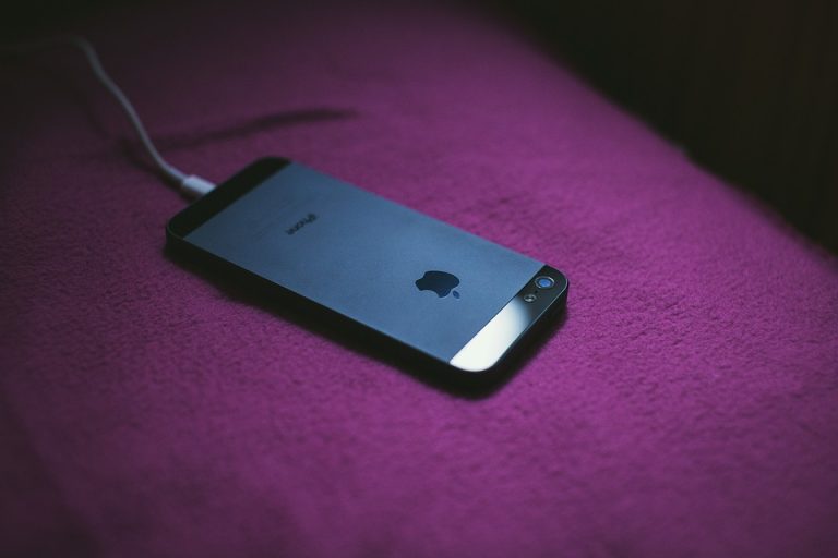 How to Choose the Right Mobile Charger for Your Needs